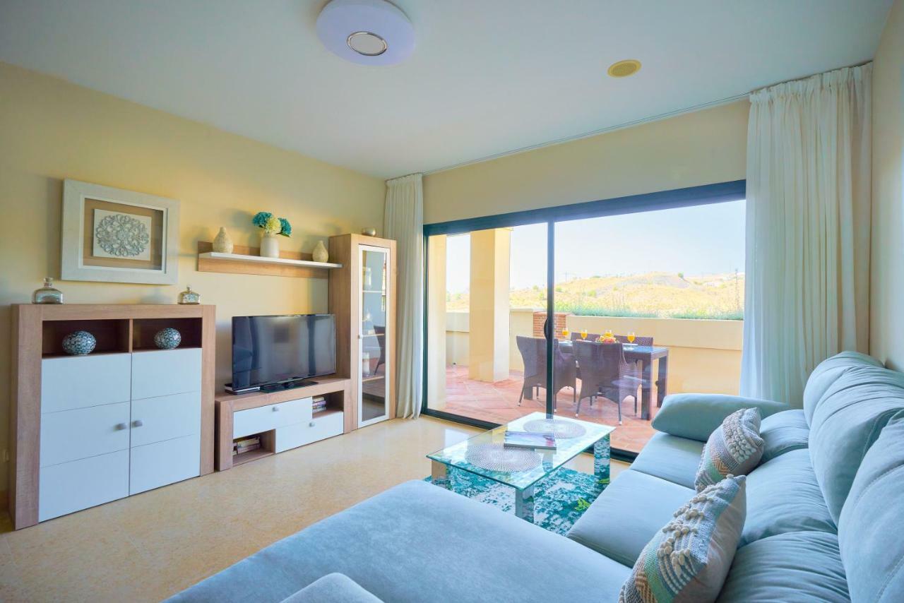 Capanes Del Golf Apartment Benahavis Exterior photo