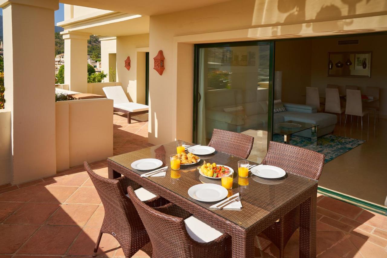 Capanes Del Golf Apartment Benahavis Exterior photo